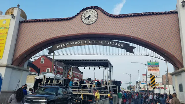 Taqueria Los Comales / Little Village