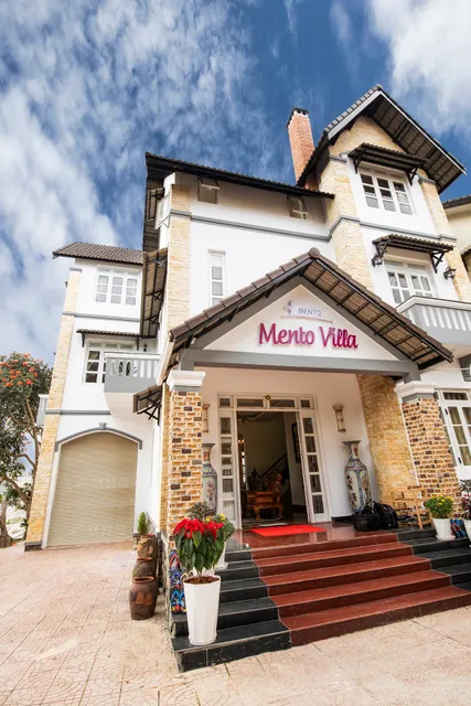 Mento Villa