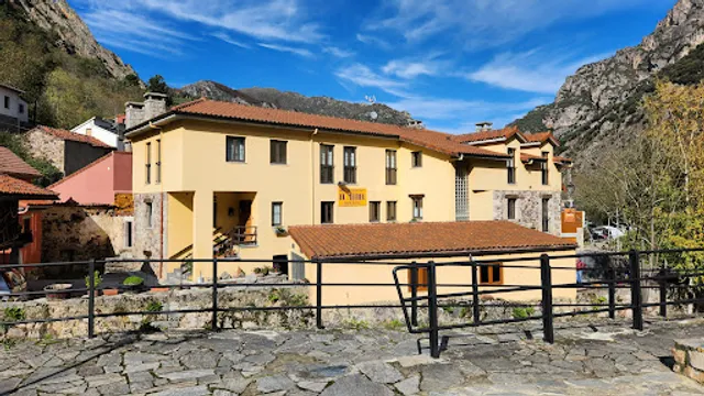 Apartahotel El Meirel in Somiedo, Spain - reviews,open hours,photo ...