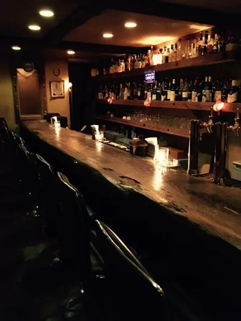 カナンズバー (Cannans's Bar)