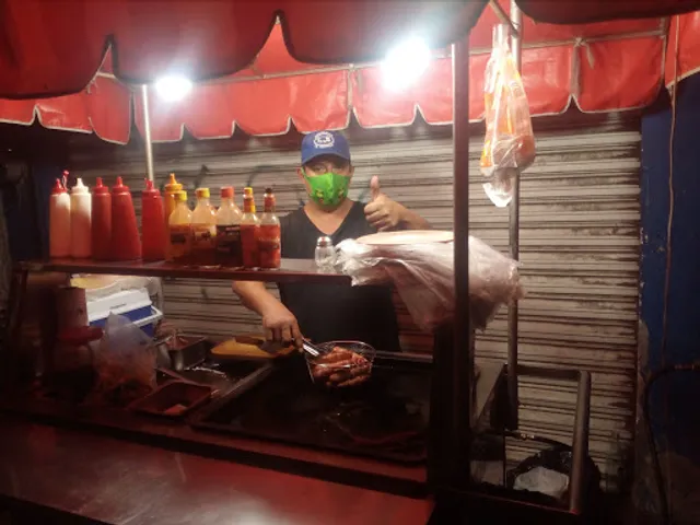 Hotdogs y hamburguesas el lic