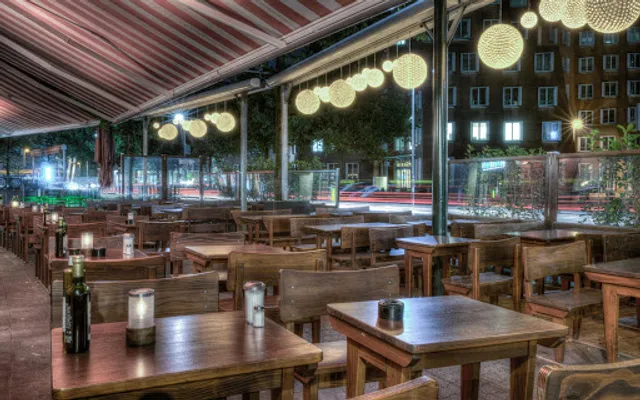 Trattoria Zollhof - italienisches Restaurant Düsseldorf-Medienhafen