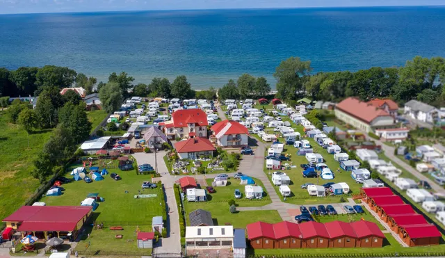 AREK Pole Namiotowe Domki Letniskowe