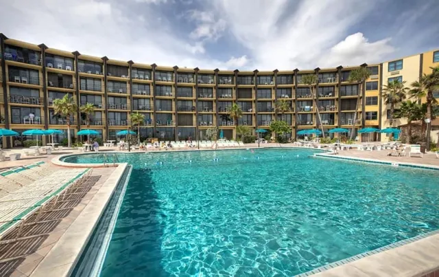 Hawaiian Inn Beach Resort