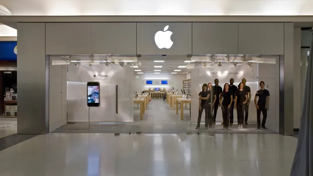 Apple South Hills Village