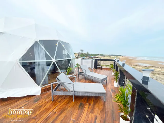 Bombay Beach Resort