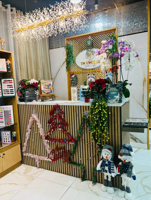 TN Unique Nails & Spa - Campbell