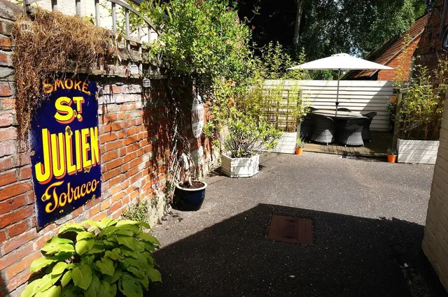 Ship Stores Bed & Breakfast