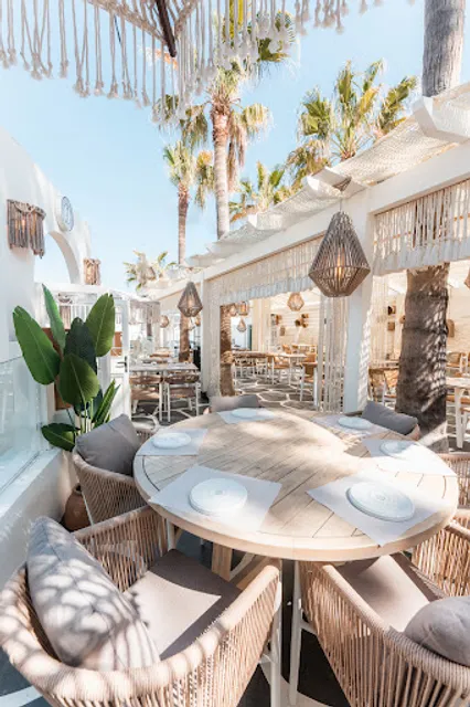 Mama's Restaurant & Wine Bar