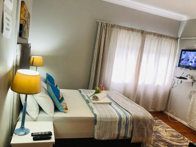 T.H. Royale Guest House