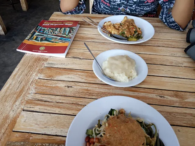 Rujak Cafe / Warung De Rujak