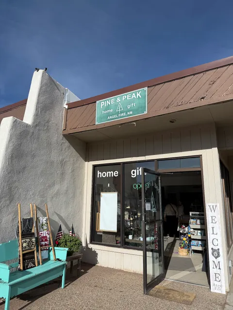 Pine & Peak Home Decor