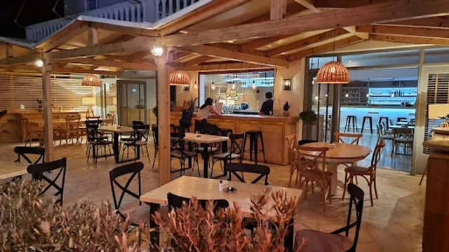 Alati Restaurant & Bar