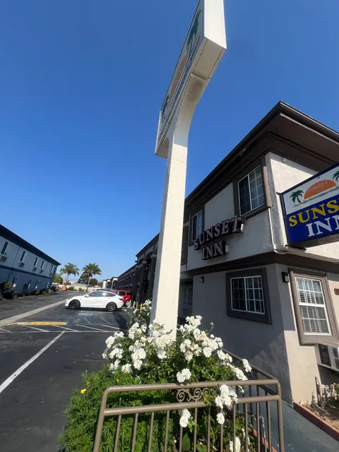Sunset Inn