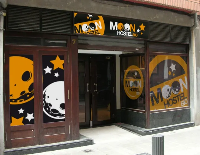 Moon Hostel Bilbo