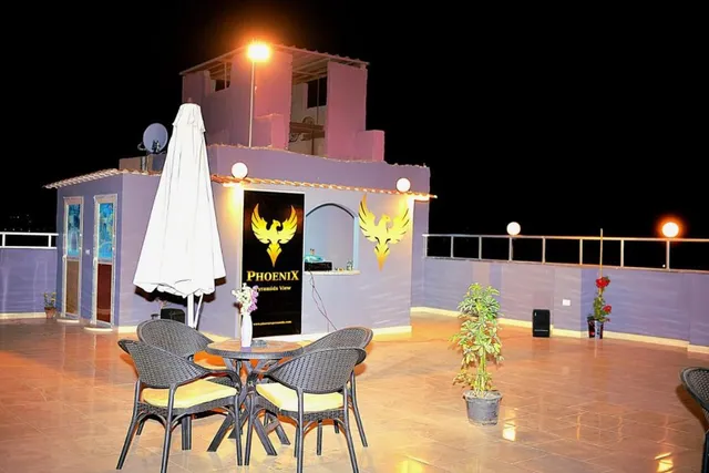 Phoenix Pyramids View Inn