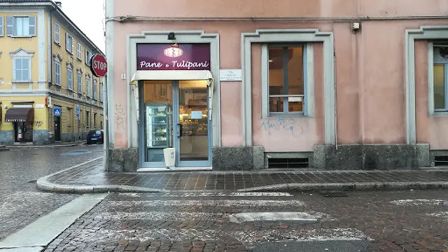 Pane E Tulipani