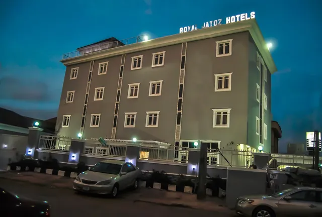 Royal Jatoz Hotel