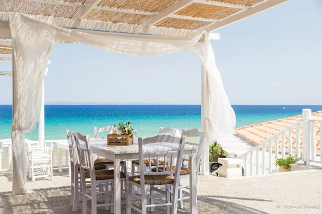Ionio Beach Bar & Restaurant