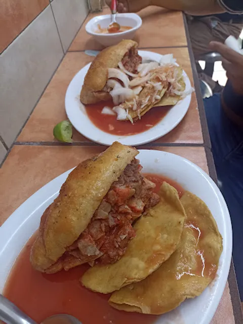 Tortas Ahogadas Enrique's