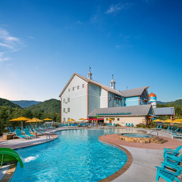 Camp Margaritaville RV Resort & Lodge - Pigeon Forge
