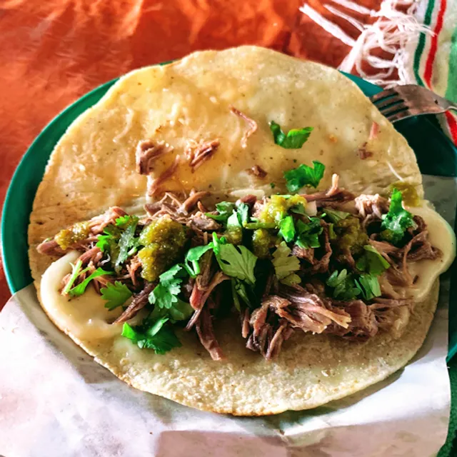 Barbacoa de borrego 2 Arbolitos