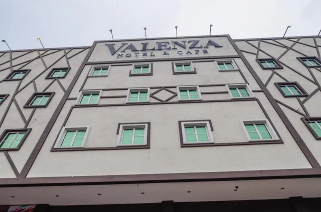 Valenza Hotel & Cafe