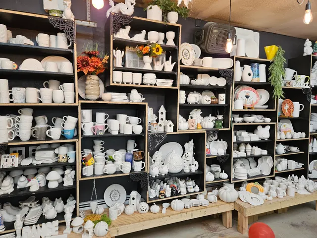 OUTSIDE the BOX - Art Studio