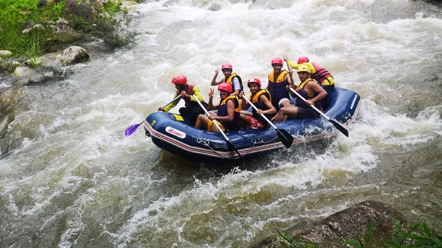 Best rafting 4U camp