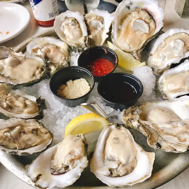 Loui Boil - Cajun Seafood Boil Restaurant / Crab House