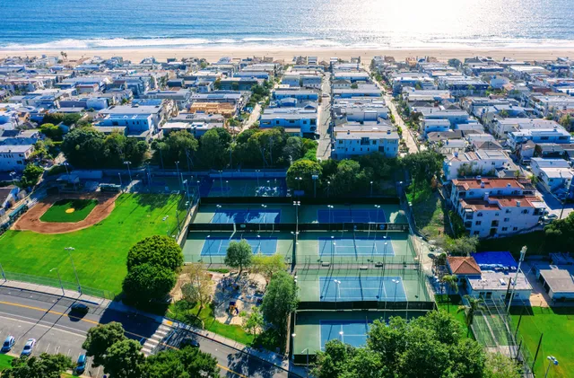 Live Oak Field Manhattan Beach