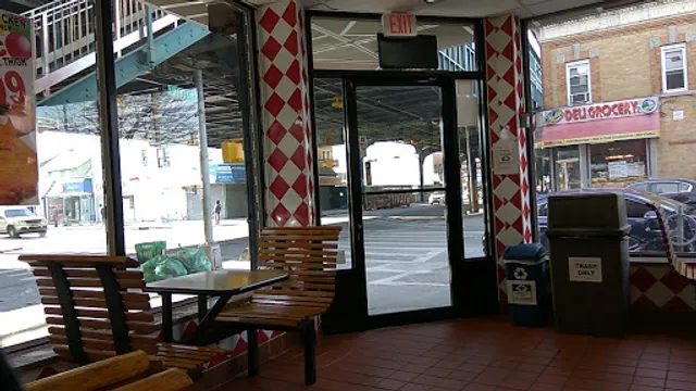 (Liberty) Kennedy Fried Chicken & Burgers (Halal)