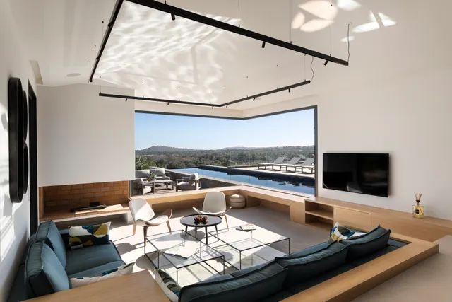 Intendance Excellency Conciergerie