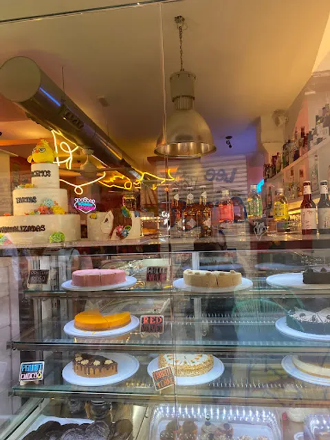 Freedom Cakes Vegan Obrador (Restaurant is closed, pickups only)