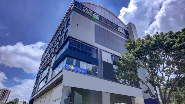 FabHotel The South Square