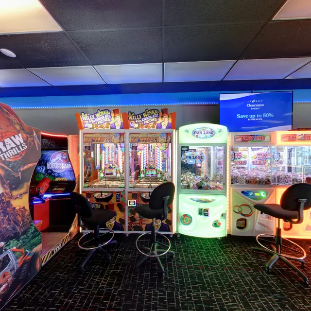 Broadway's Family Fun Center