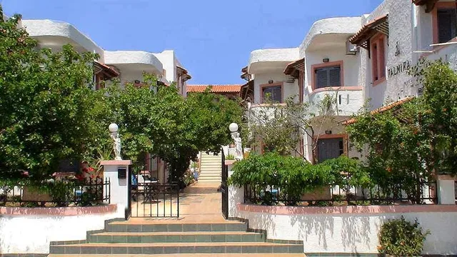 Palmira Apartments