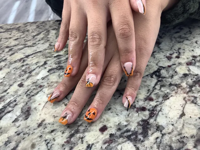 MI NAILS Saint Clair Shores