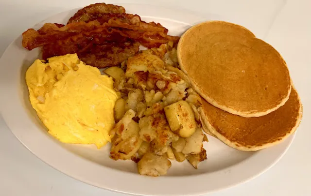 Paola's Breakfast & Fry Chicken