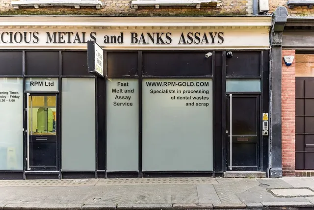 Avari Apartments - Hatton Collection