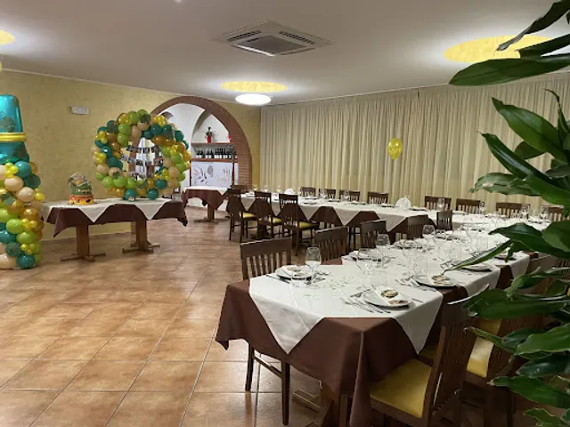 Rendez Vous Restaurant & Pizza