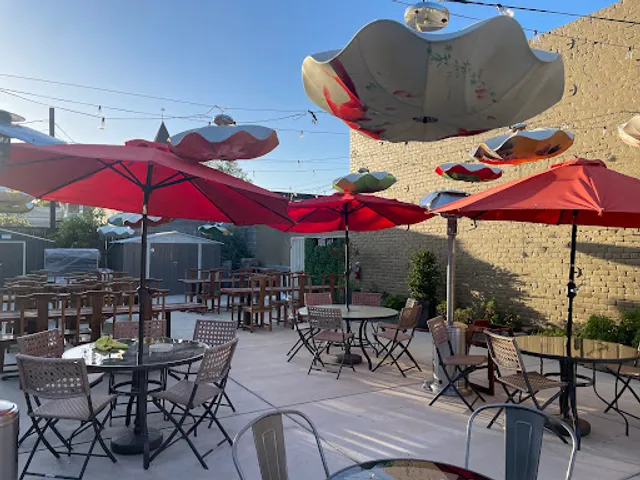 Chong Qing Noodles House