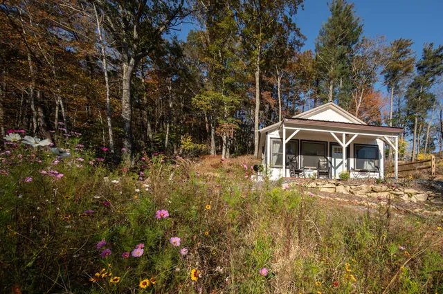 Cottages at Doe Creek Farm