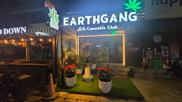 Earthgang O.G. Cannabis Club