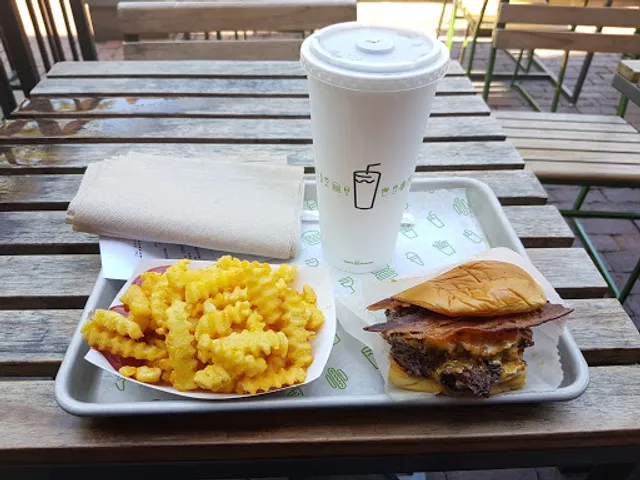 Shake Shack Newbury Street