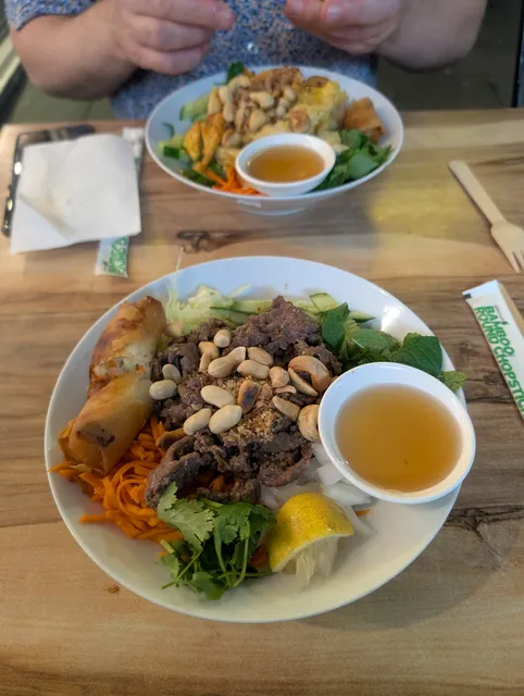 Hot Rolls Vietnamese