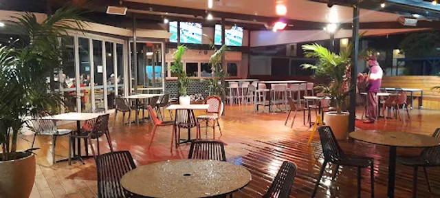 Christies Beach Hotel