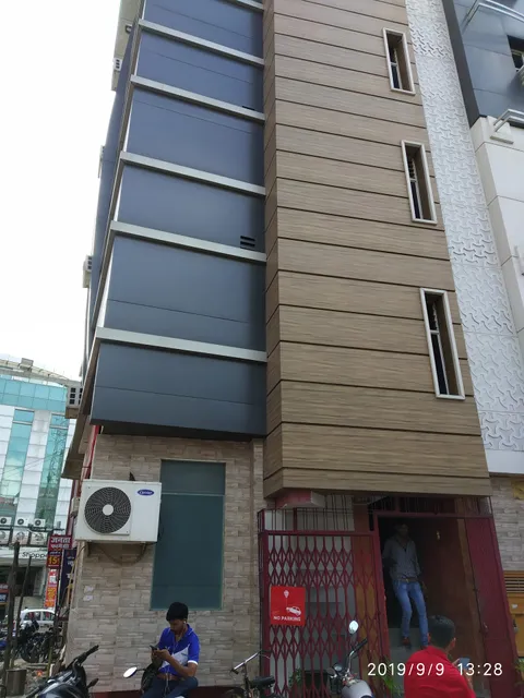 Hotel travellers Inn - Hotel in Indira Nagar