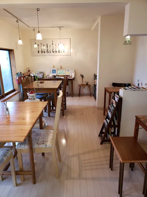 Manmaru Café