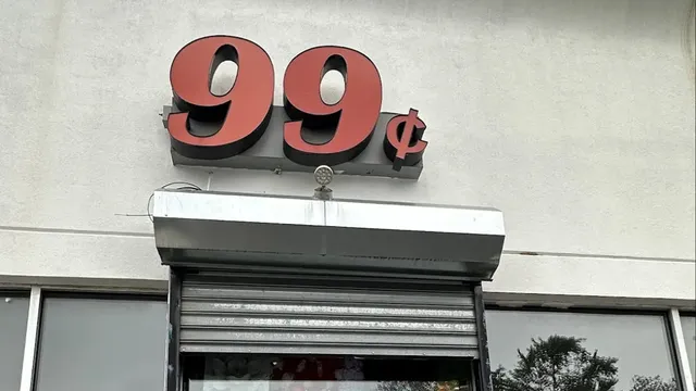 99¢ & dollar Discount store